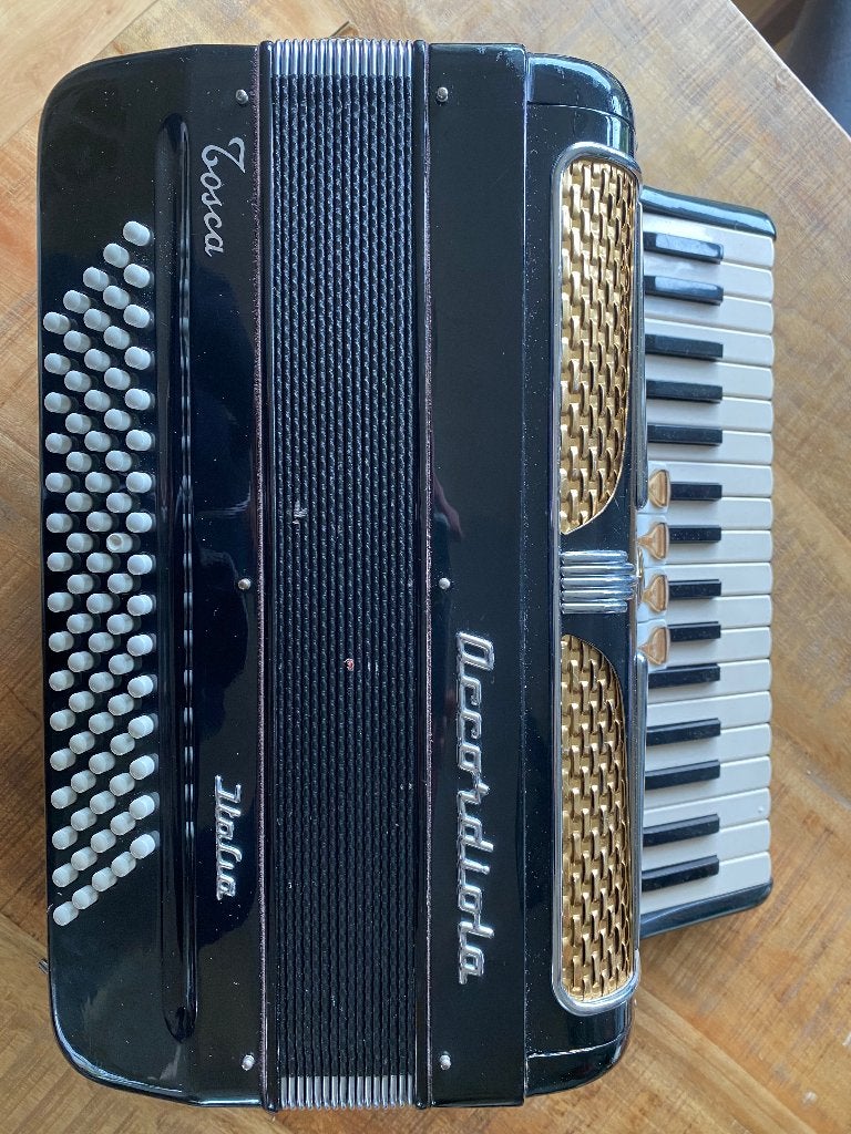 Accordiola tosca, Muziek en Instrumenten, 80-bas, Met koffer, Toetsaccordeon, Ophalen of Verzenden