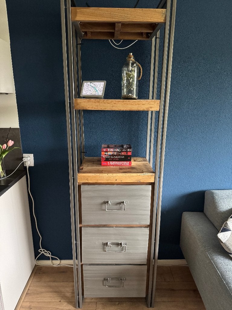 Hoge kast met lades te koop, Ophalen, Overige materialen, Gebruikt, 50 tot 100 cm