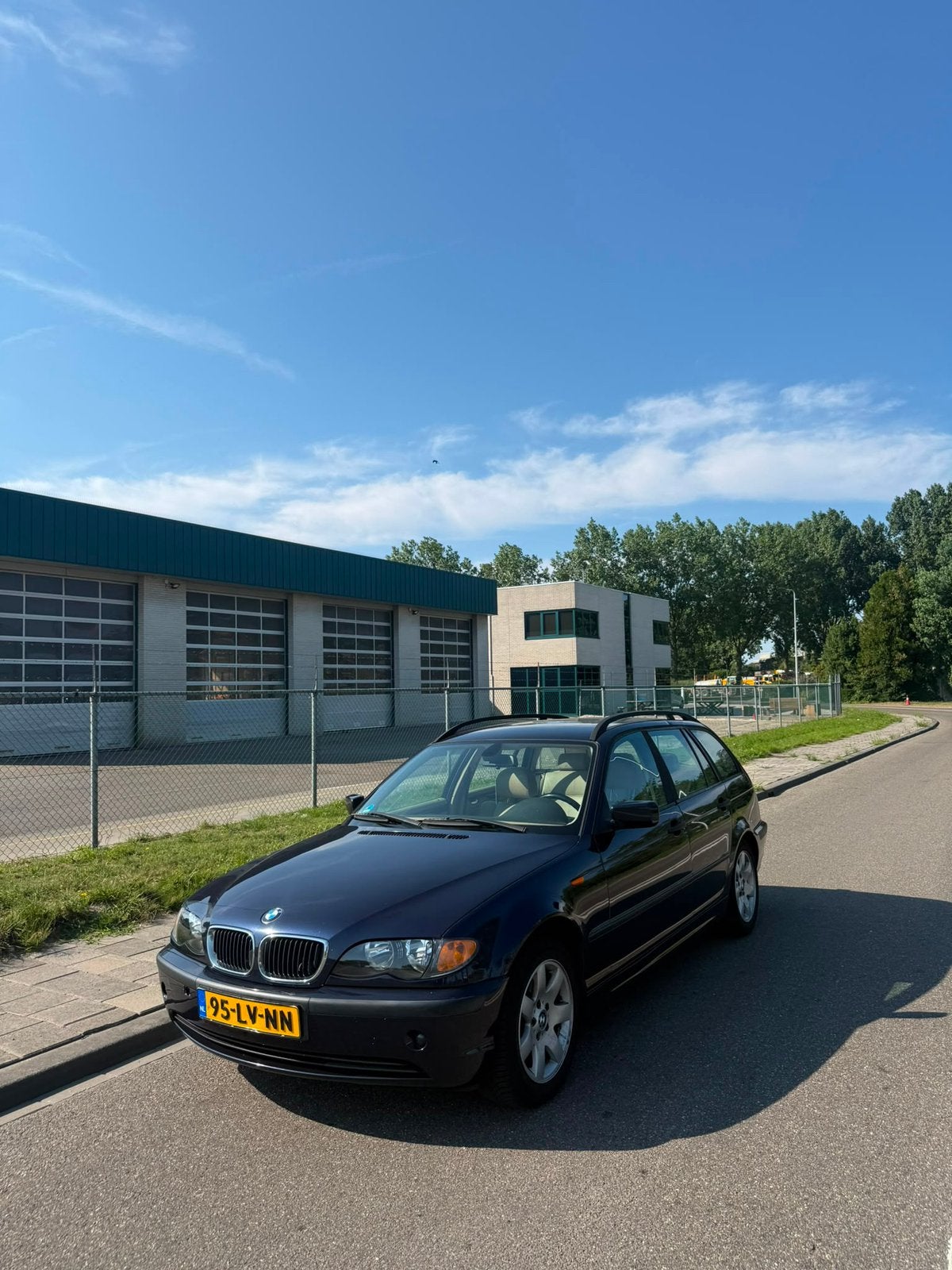 BMW 3-Serie 2.0 I 318 Touring 2003 Blauw, Auto's, BMW, 13 km/l, Achterwielaandrijving, 1995 cc, 680 kg