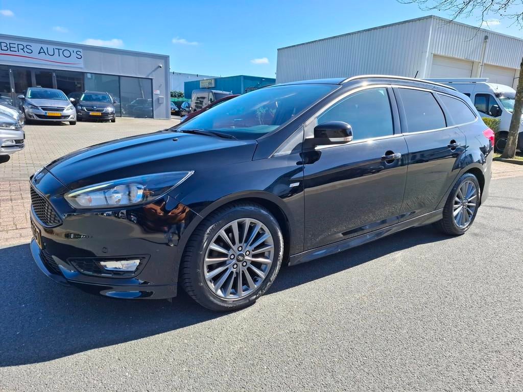 Ford Focus Wagon 1.0 ST LINE NAVI/CLIMA/CRUISE/PDC/BLACK!, Stof, Gebruikt, Zwart, Handgeschakeld