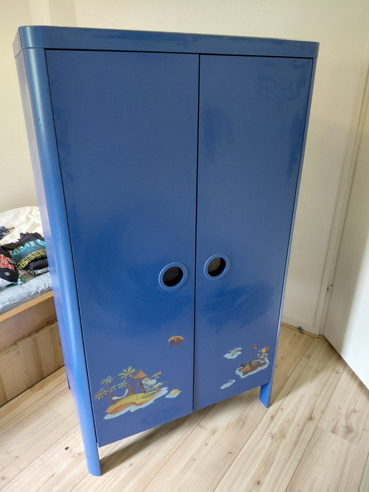 Kledingkast, Ophalen