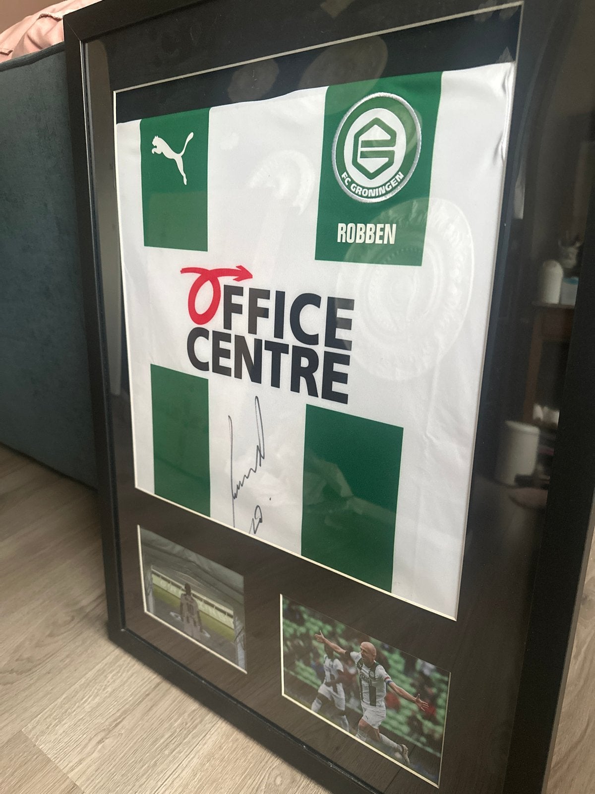 Gesigneerd en ingelijst shirt Arjen Robben, Ophalen, Nieuw, Shirt