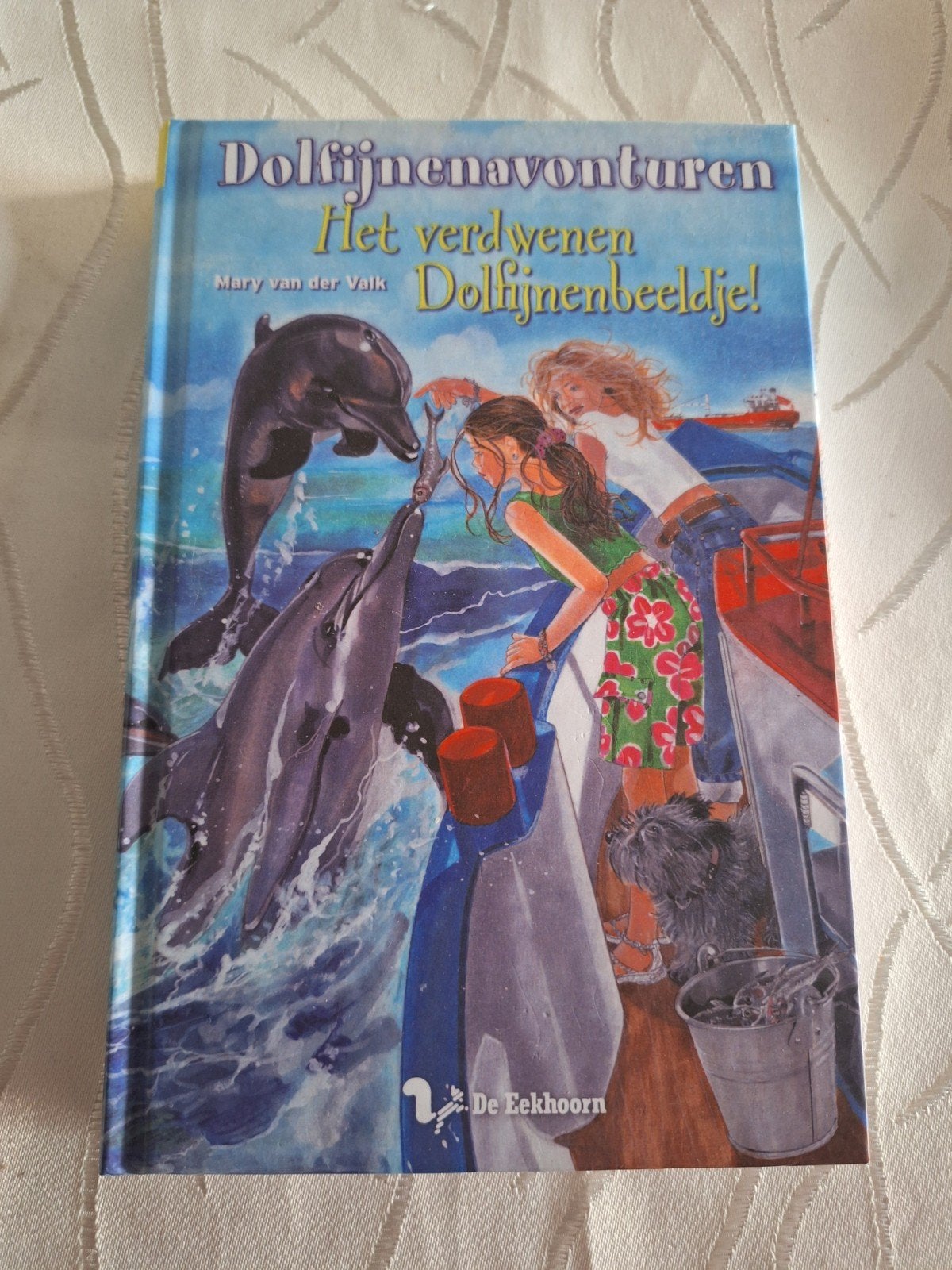 Mary van der Valk - Het verdwenen Dolfijnenbeeldje!, Boeken, Ophalen of Verzenden, Zo goed als nieuw, Mary van der Valk