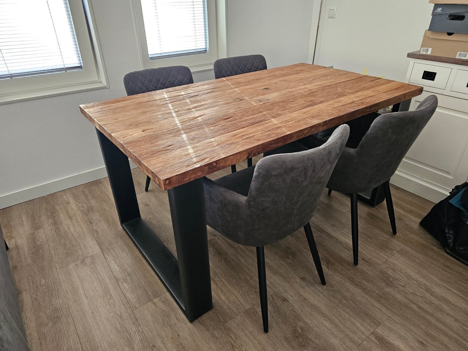 Stoere industriële eettafel met 4 eetkamerstoelen, Gebruikt, 50 tot 100 cm, 150 tot 200 cm, Vier personen