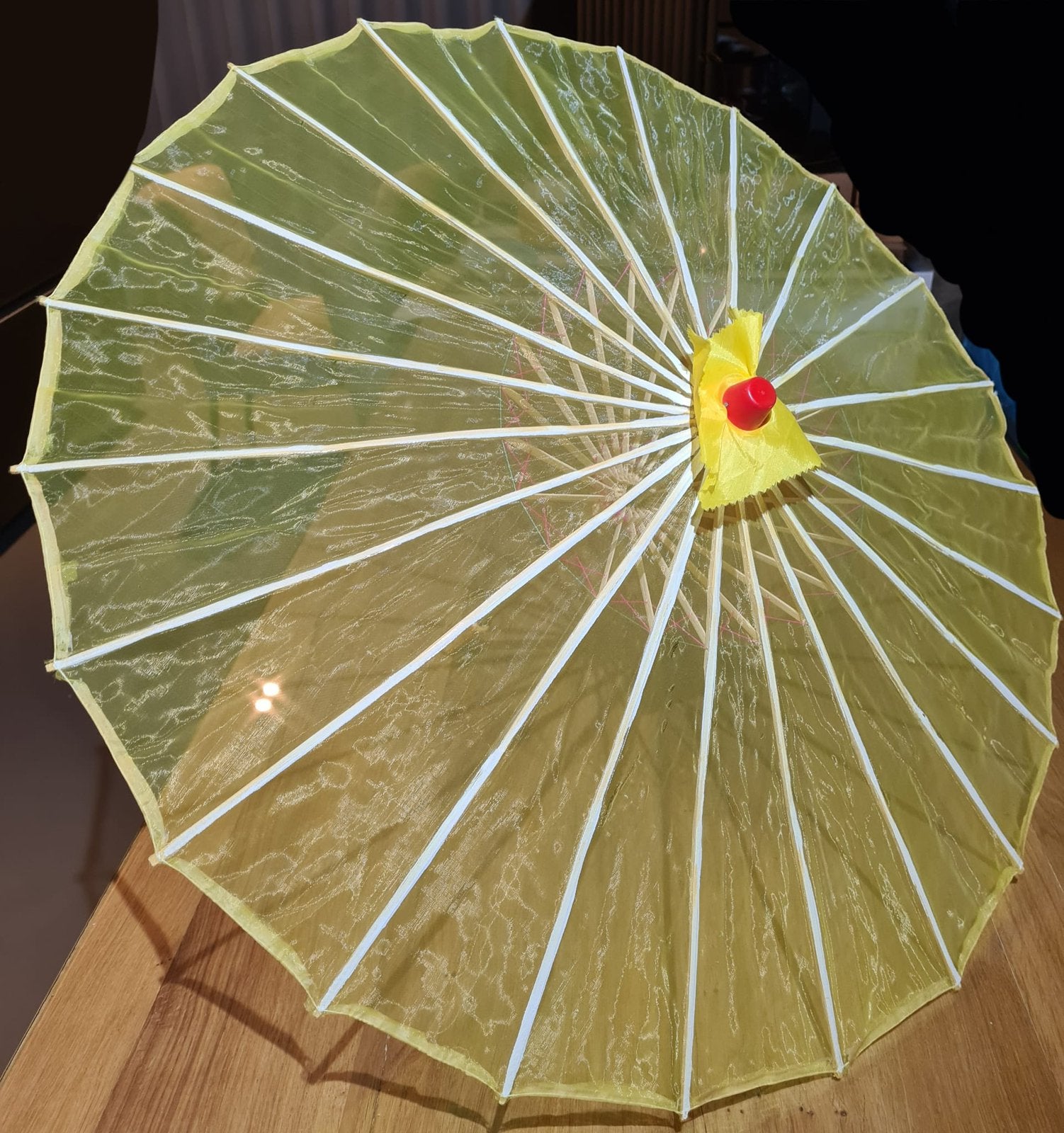 Decoratieve parasol bamboe/organza geel, Sieraden, Tassen en Uiterlijk, Paraplu's, Ophalen of Verzenden, Zo goed als nieuw, Geel