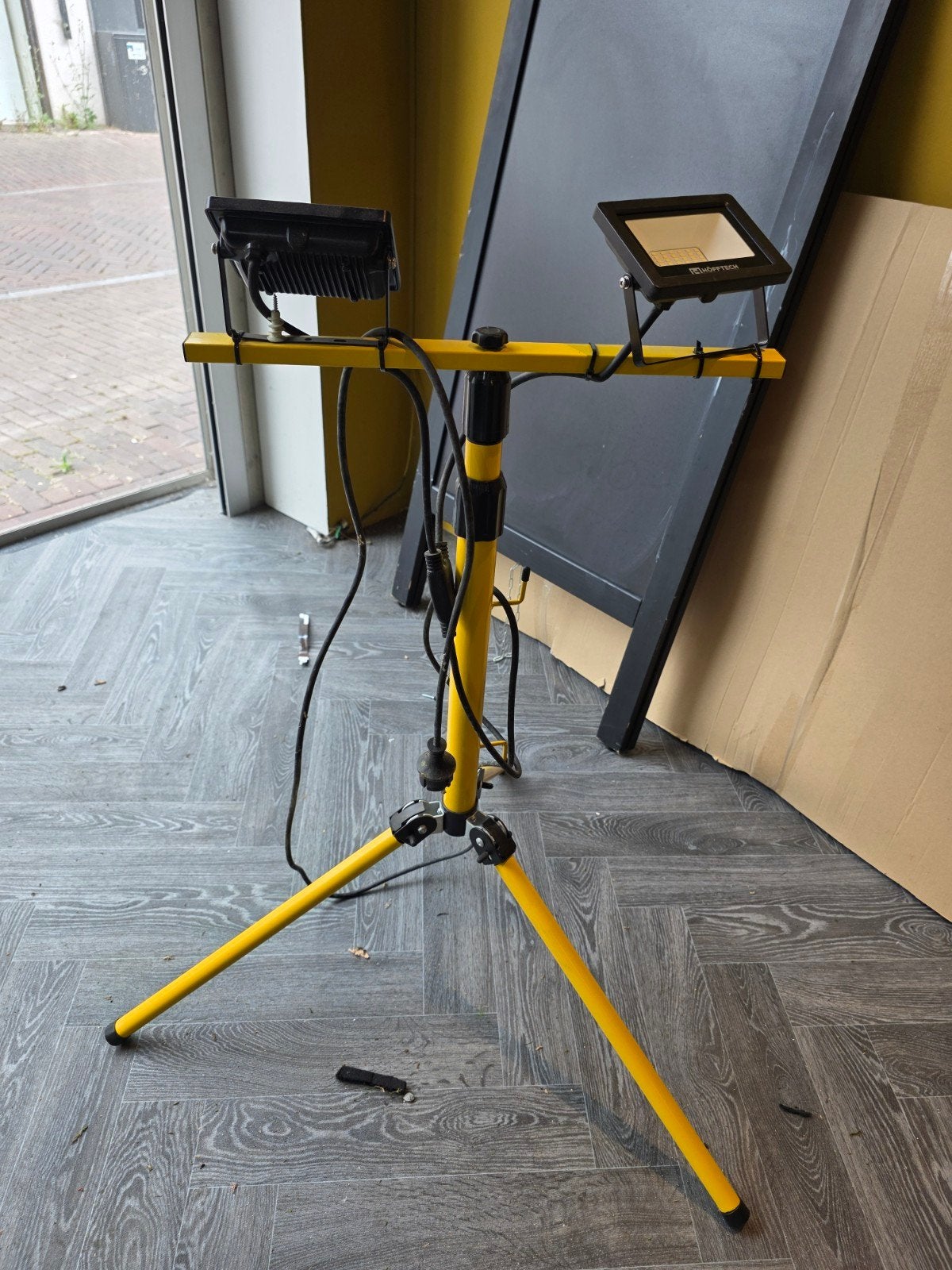 Höfftech LED Bouwlamp met Statief, Ophalen, Minder dan 50 watt, Lamp met armatuur, Nieuw