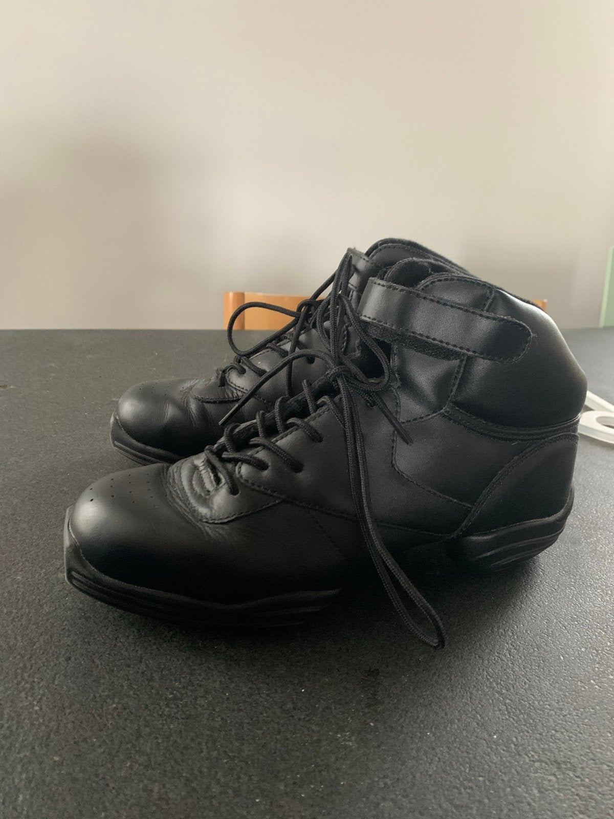 Capezio Danssneakers - maat 40, Ophalen of Verzenden, Gebruikt, Schoenen