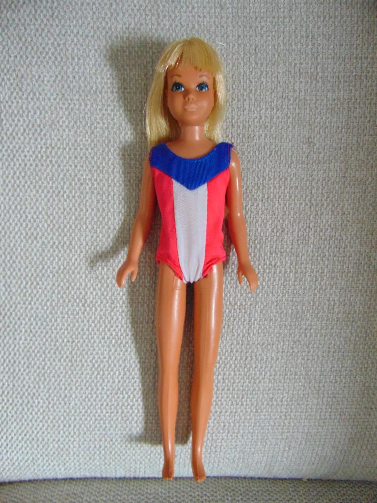 Barbie Olympic Skipper uit 1975, Verzamelen, Poppen, Ophalen of Verzenden, Gebruikt, Pop