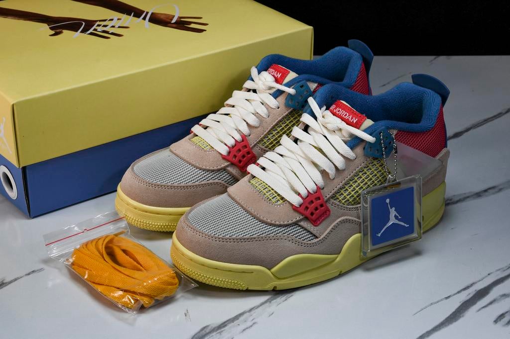 Jordan 4 Retro Union Guava Ice, Ophalen of Verzenden, Nieuw, Sneakers of Gympen