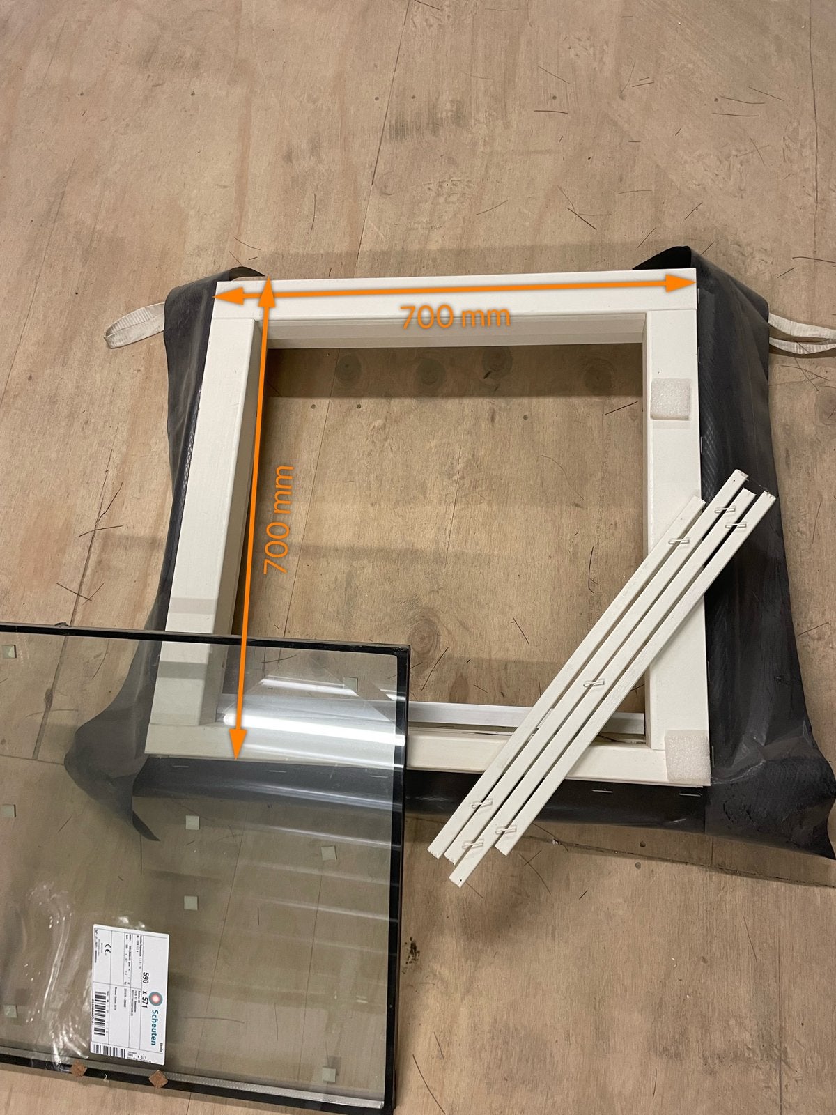 Hardhout raamkozijn met hr++ beglazing., Doe-het-zelf en Verbouw, Ophalen, Minder dan 75 cm, Raamkozijn, Nieuw