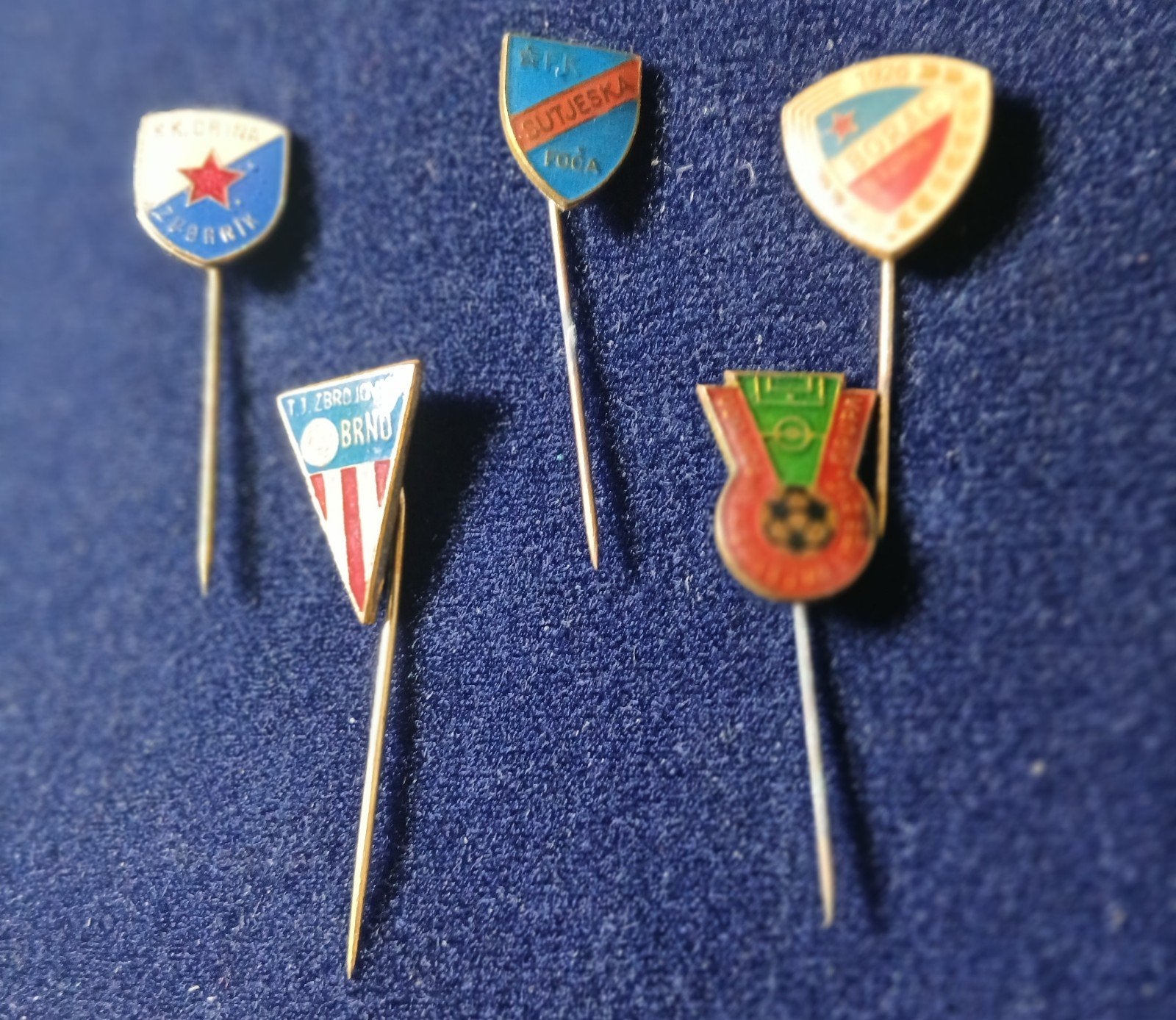 Set van 5 Vintage Voetbal Speldjes - Diverse Clubs, Ophalen of Verzenden