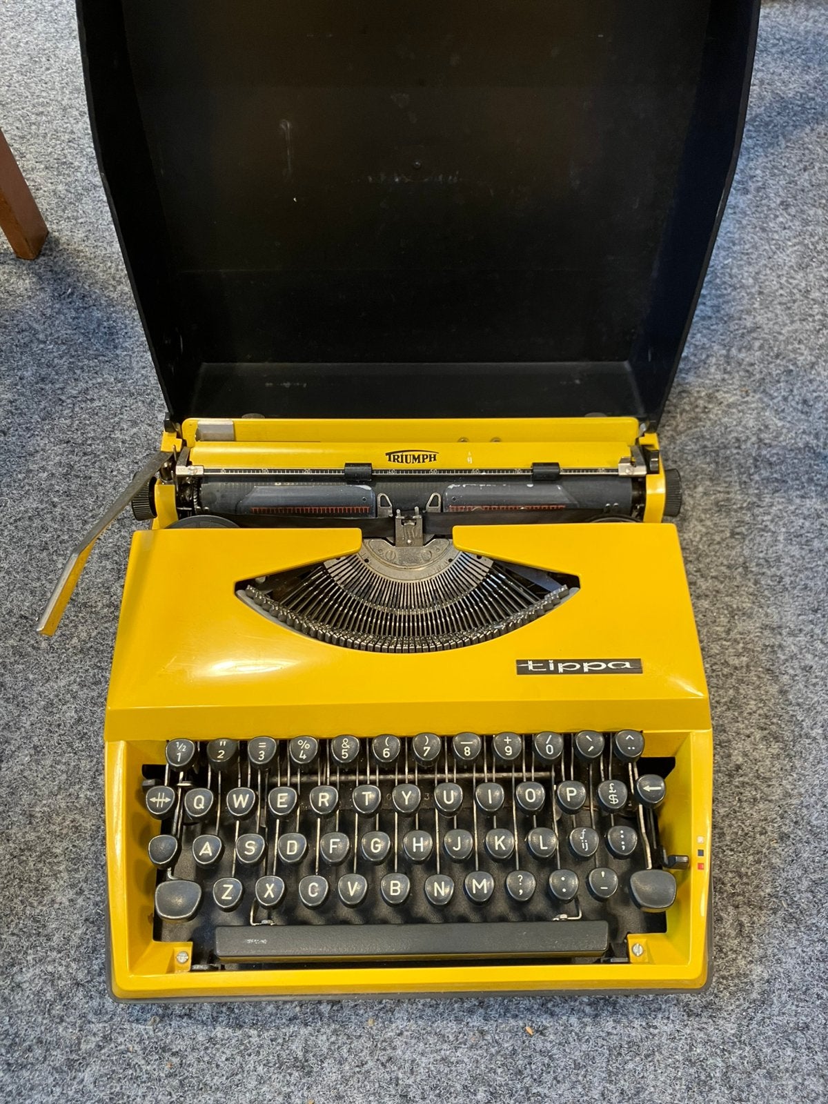 Vintage typemachine. Geel. Triumph Tippa, Diversen, Ophalen of Verzenden, Zo goed als nieuw