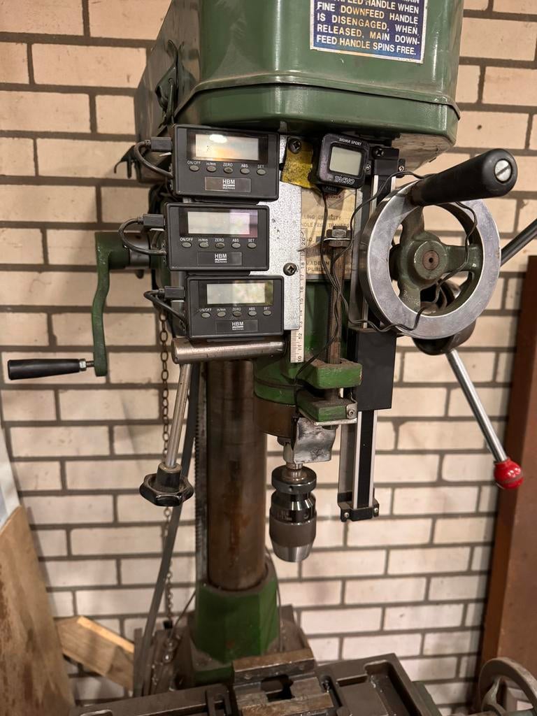 Freesboormachine / Kolomboor met kruistafel + DRO, Ophalen, Gebruikt, 600 watt of meer, Kolomboormachine