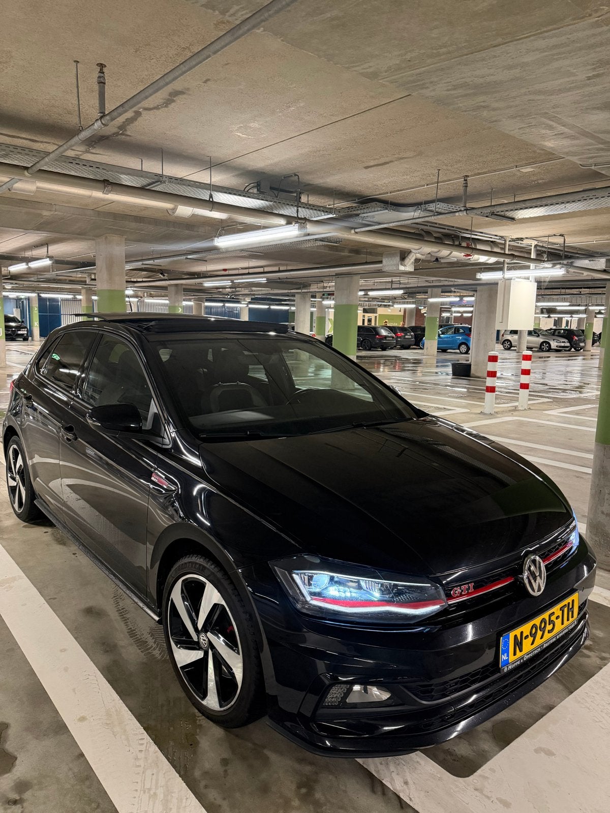 Volkswagen Polo 2.0 TSI 200pk 6-DSG 2018 Zwart, 4 cilinders, 1984 cc, Zwart, 14 km/l