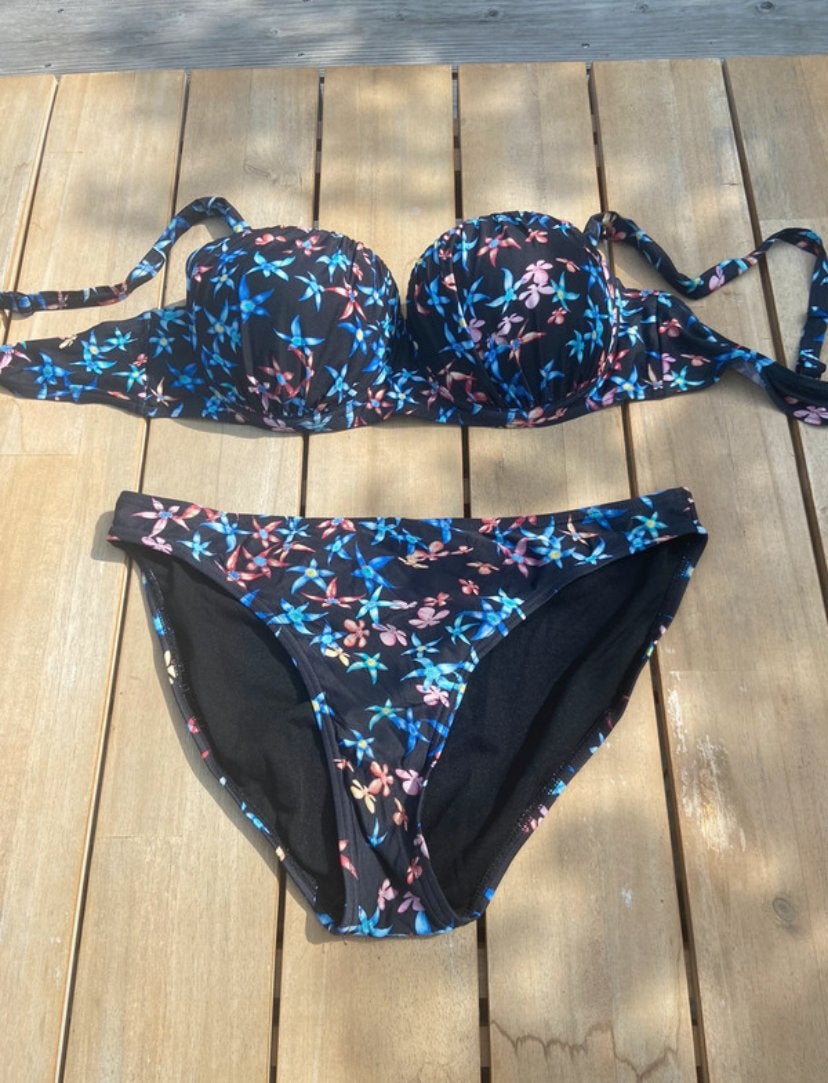 Wehkamp bikini maat XL, 1 keer gedragen, Kleding | Dames, Ophalen of Verzenden, Zo goed als nieuw, Meerkleurig, Bikini