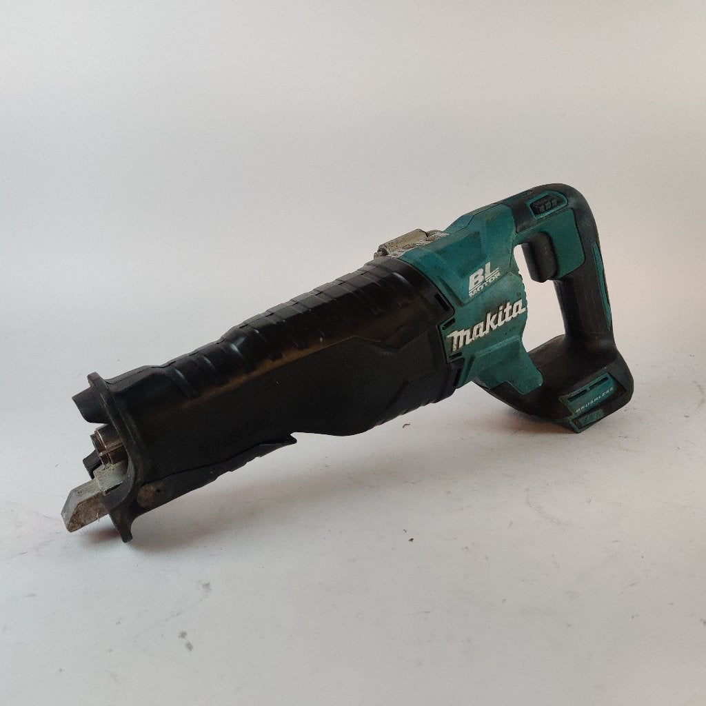 Makita DJR187 Reciprozaag 2021 Model Body || Nu € 129.99, Gebruikt, 70 mm of meer, Ophalen of Verzenden, X