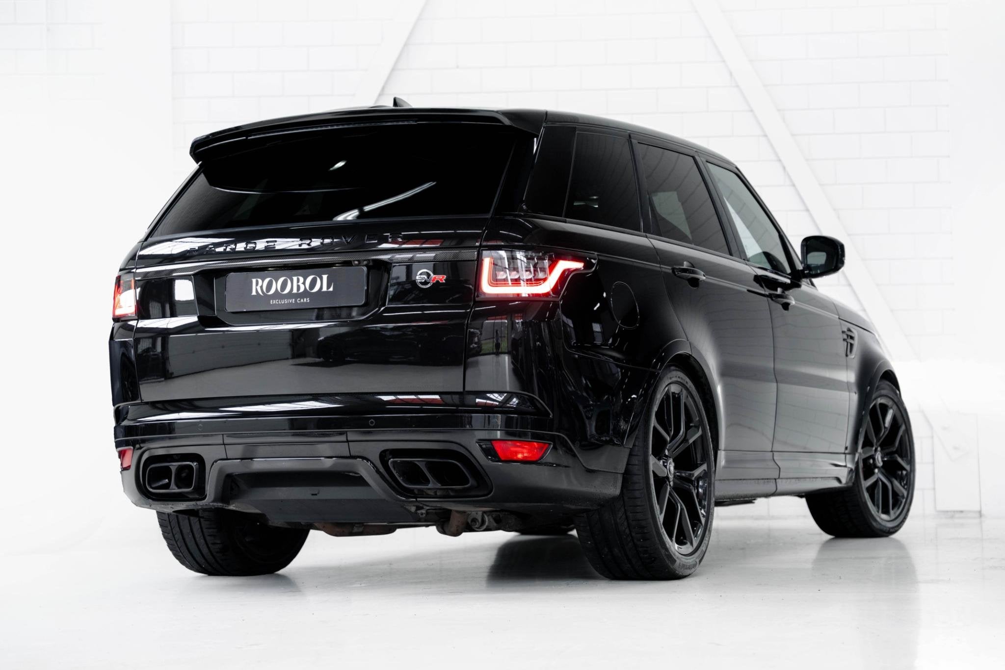 Land Rover Range Rover Sport P575 SVR Carbon Edition | Carbo, Auto's, Automaat, Stof, 3000 kg, Zwart