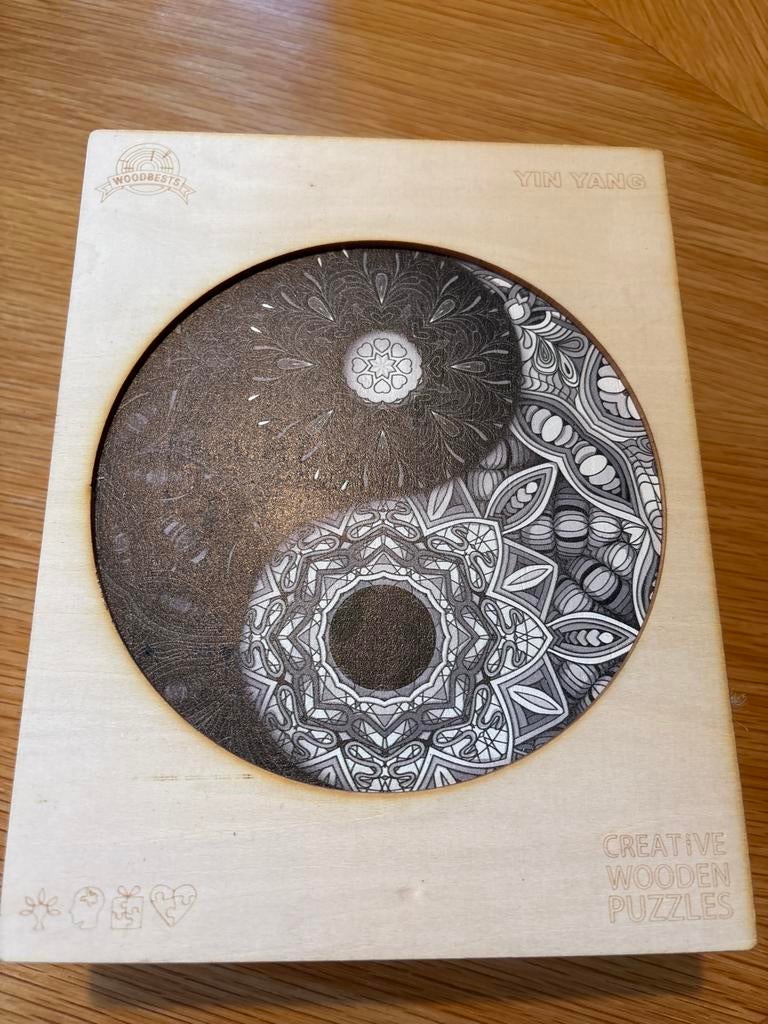 Houten Yin Yang puzzel, Ophalen of Verzenden, Minder dan 500 stukjes, Zo goed als nieuw, Legpuzzel