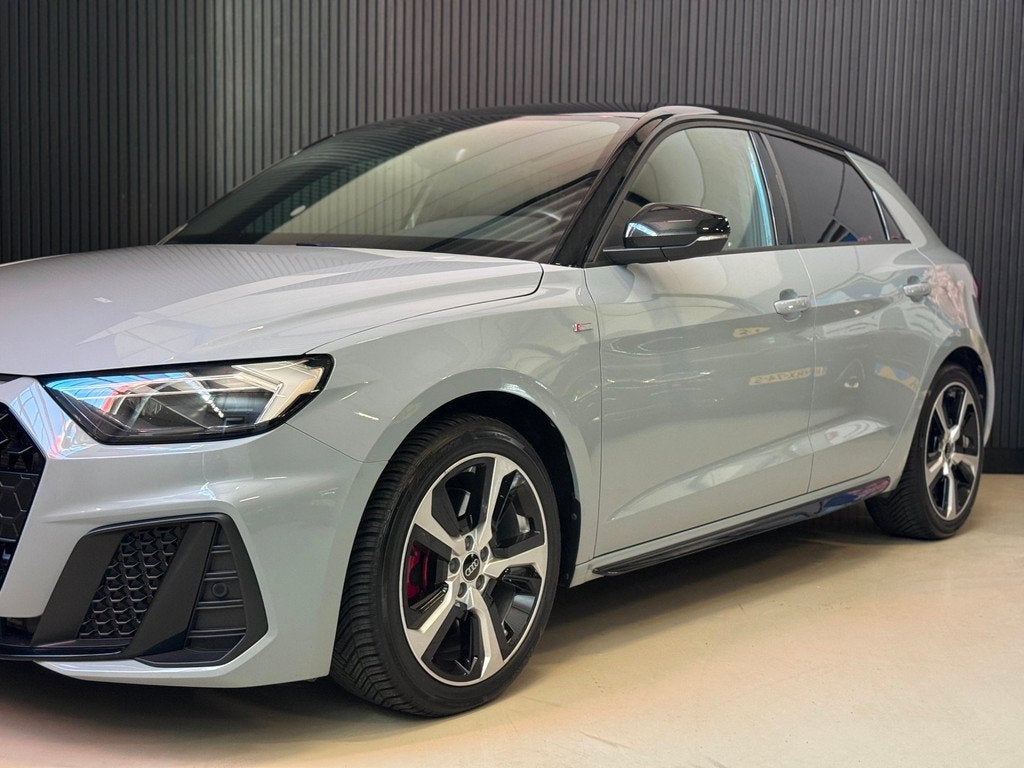 Audi A1 Sportback 40 TFSI 3X S-LINE | LED | 207 PK | VIRTUAL, Zwart, 4 cilinders, 194 cc, Leder en Stof