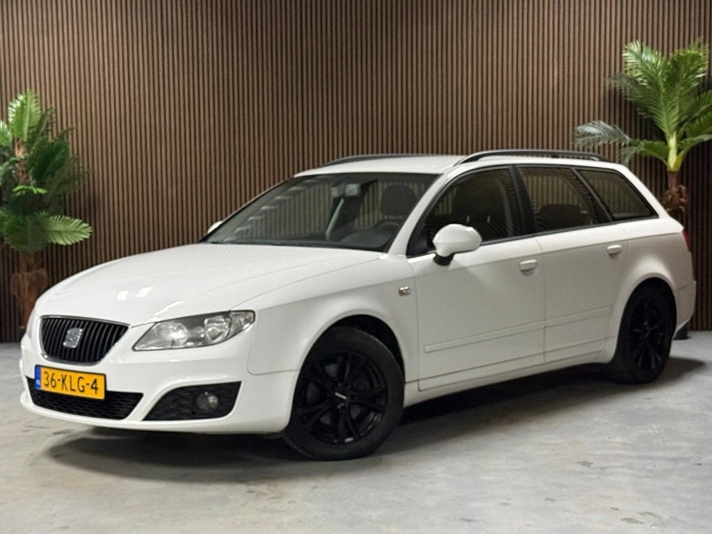SEAT Exeo ST 1.6 Reference (bj 2010), Auto's, Stof, Gebruikt, 4 cilinders, Wit