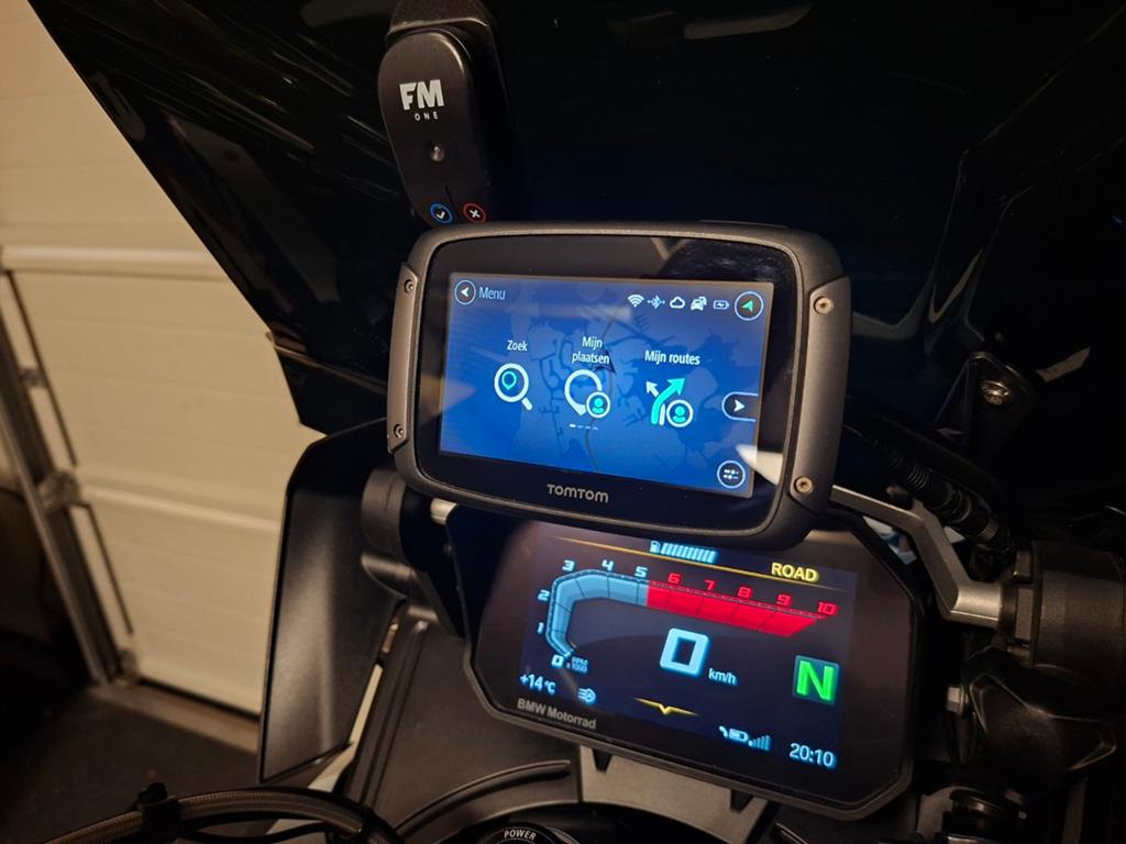 Tom Tom 550 wifi zgan zeer compleet, Motoren, Accessoires | Navigatiesystemen, Ophalen of Verzenden