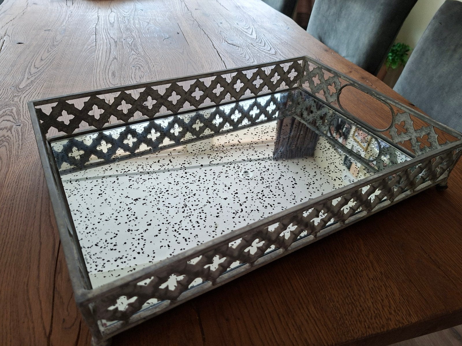 Decoratief dienblad met spiegel en metalen rand, Huis en Inrichting, Woonaccessoires | Dienbladen, Ophalen, Met opstaande rand