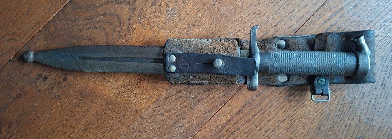 Zeldzame bajonet met schede - Militaria, Ophalen of Verzenden, Landmacht, Overige gebieden, Mes of Dolk