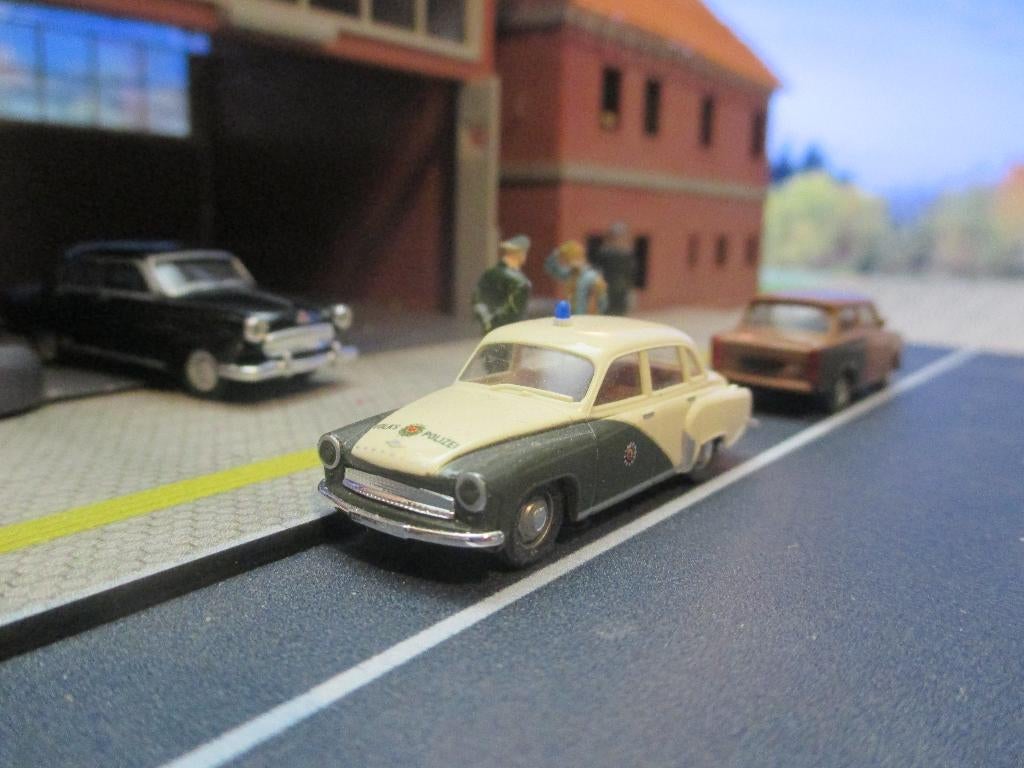 Wartburg 311 Limousine - Brekina DDR Vo-Po Politie, Ophalen of Verzenden, Zo goed als nieuw, Auto, Brekina
