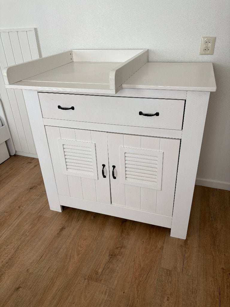 Complete TWF Babykamer: Ledikant, Commode, Kast, Schapje, Ophalen, Gebruikt, Jongetje of Meisje