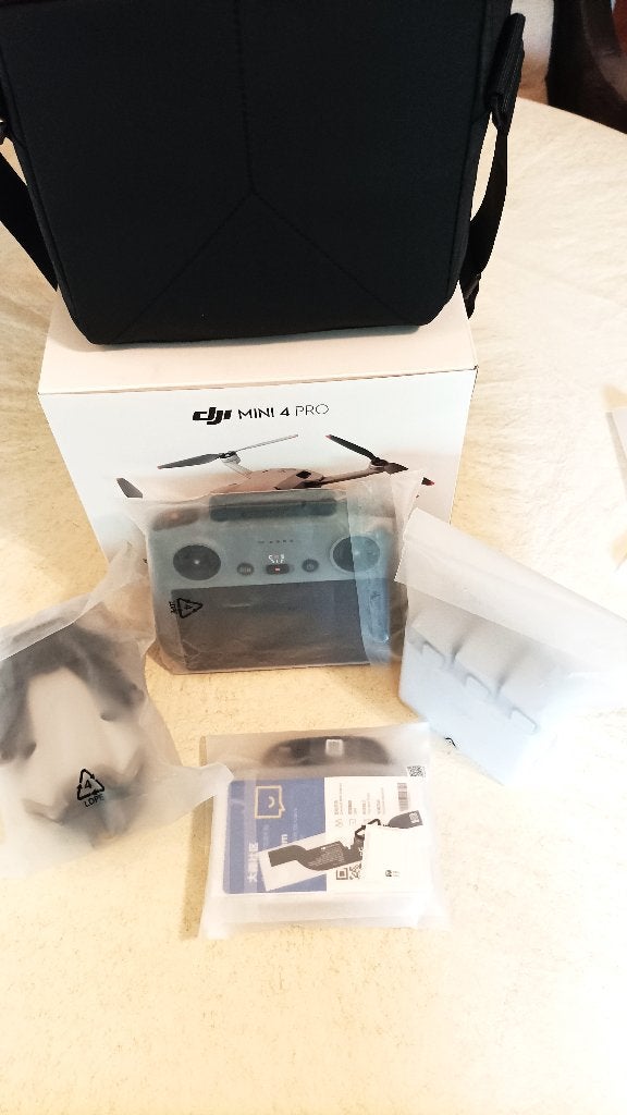 DJI Mini 4 Pro Fly More, Met Smart Controller, Nieuw ,675€, Ophalen, Cameradrone, Nieuw, DJI