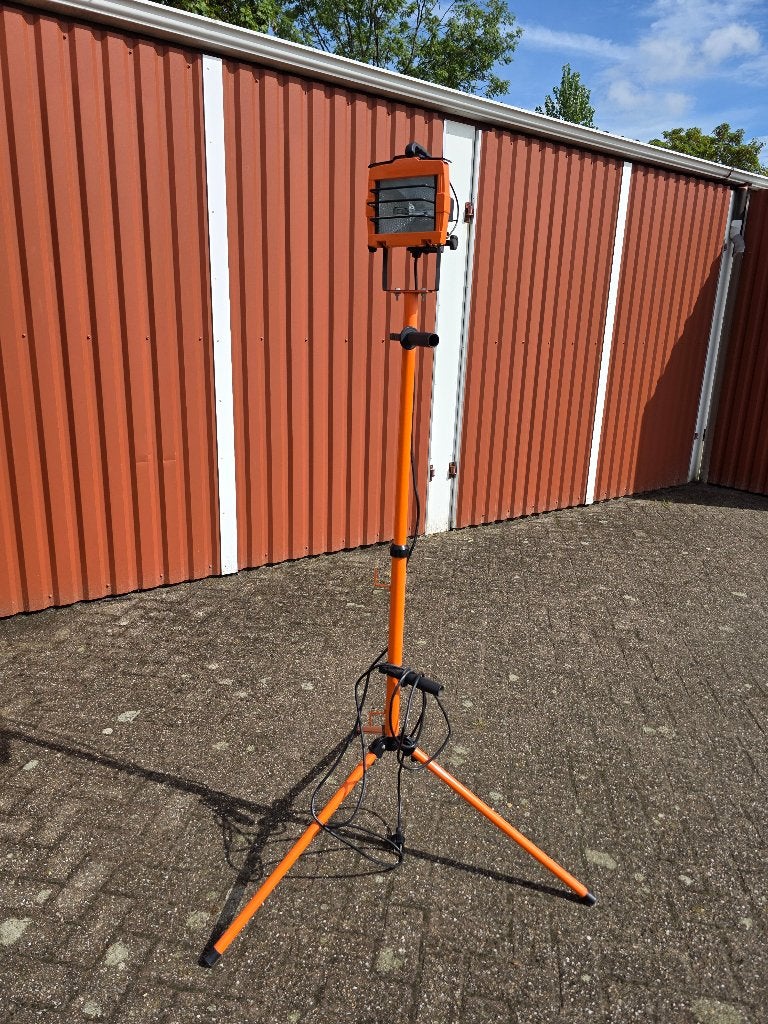 Bouwlamp, Ophalen, Met statief, Zo goed als nieuw, 200 tot 500 watt