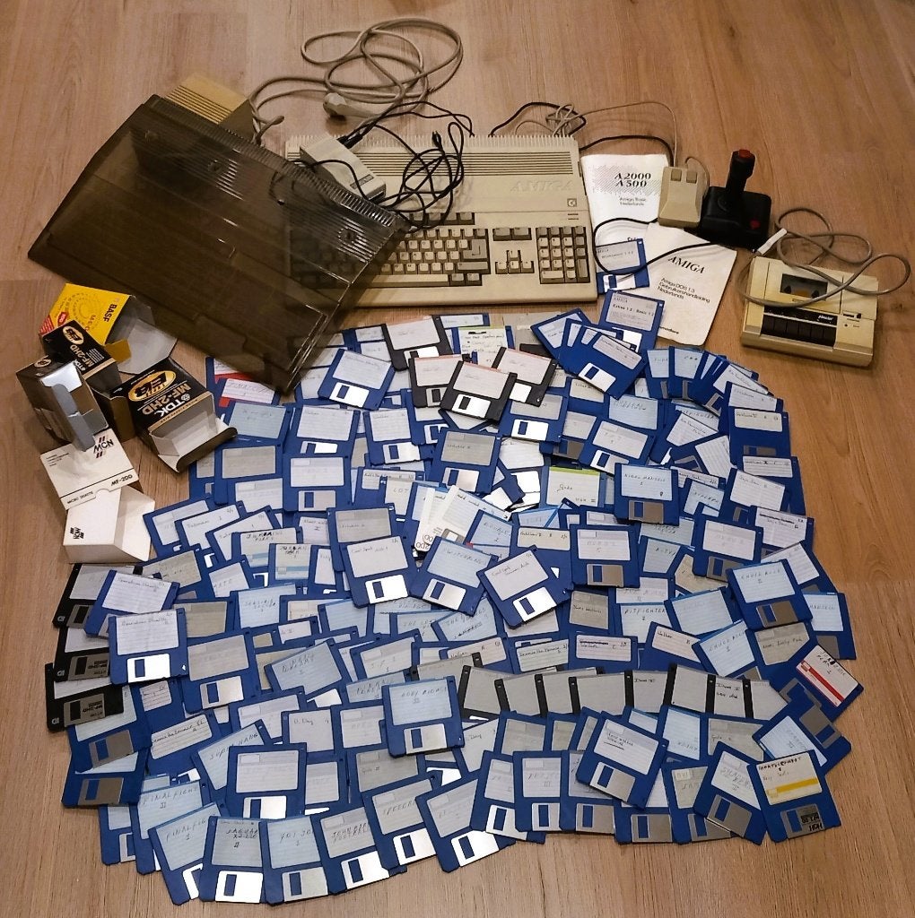 €200 Commodore Amiga A500 - Complete retro set + 215 spellen, Ophalen of Verzenden, Commodore Amiga