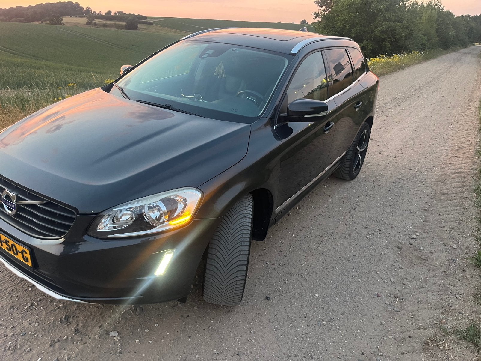 Volvo xc 60  t6 3.0 2014 Grijs, Auto's, Volvo, Automaat, Achterwielaandrijving, Overige kleuren, Leder