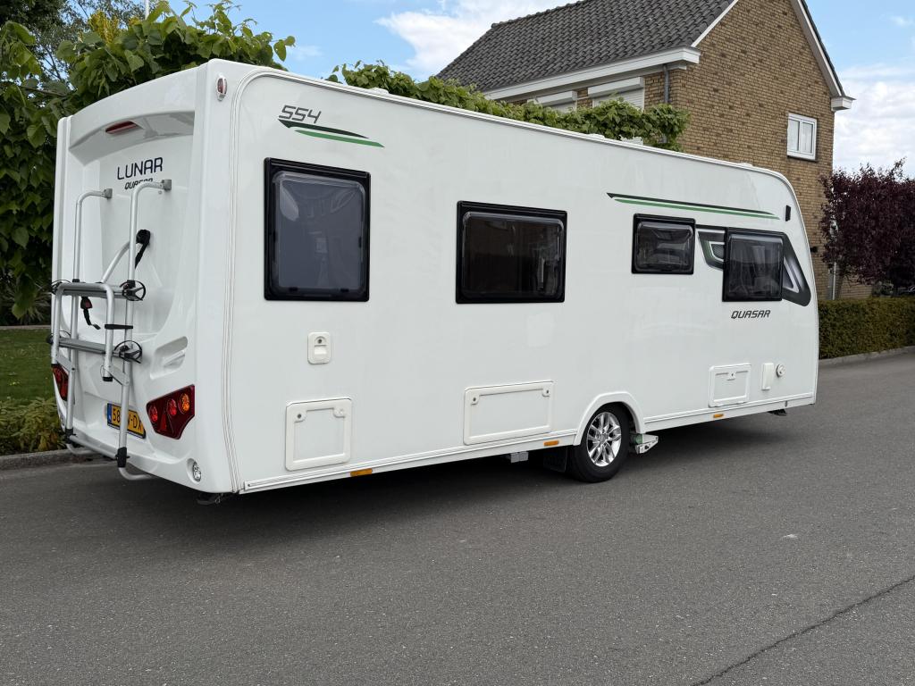 Lunar Quasar 554 Mover,luifel,Truma combi 4 aparte badkamer, Caravans en Kamperen, Caravans, Standaardzit, Bedrijf, Schokbreker