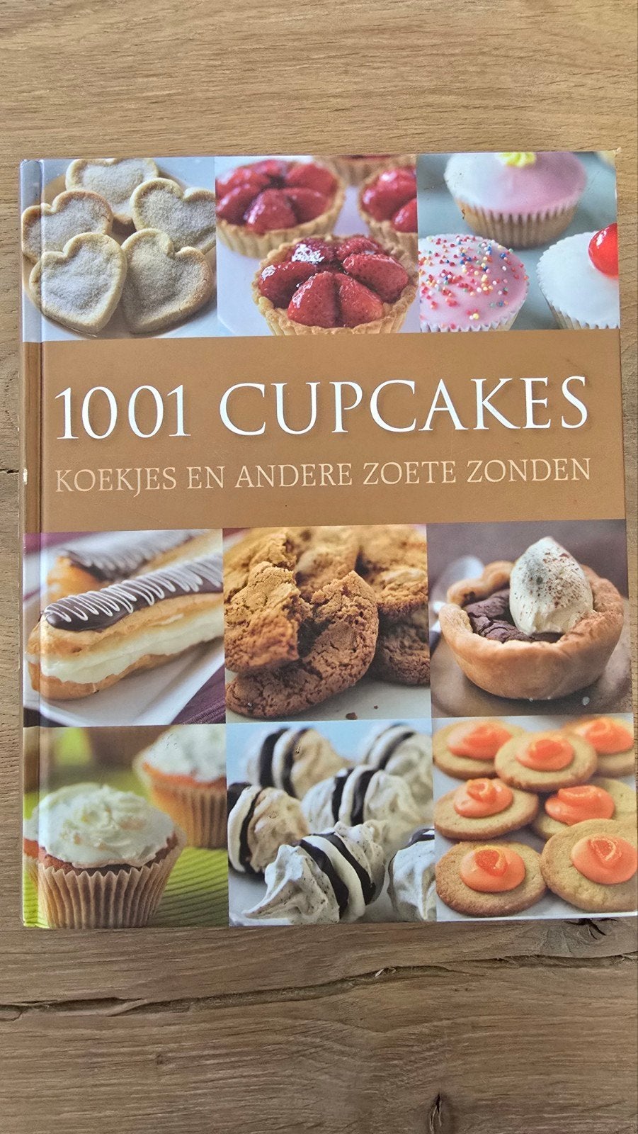 1001 Cupcakes Receptenboek - Koekjes en andere zoete zonden, Boeken, Ophalen of Verzenden, Zo goed als nieuw
