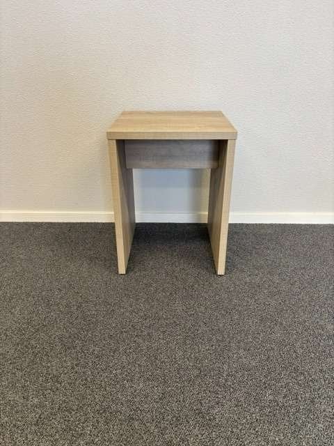 Nachtkastje / bijzettafeltje kleur Ril Eiken 40x40x53,5 cm, Niet ingevuld, Minder dan 45 cm, Niet ingevuld, Nieuw
