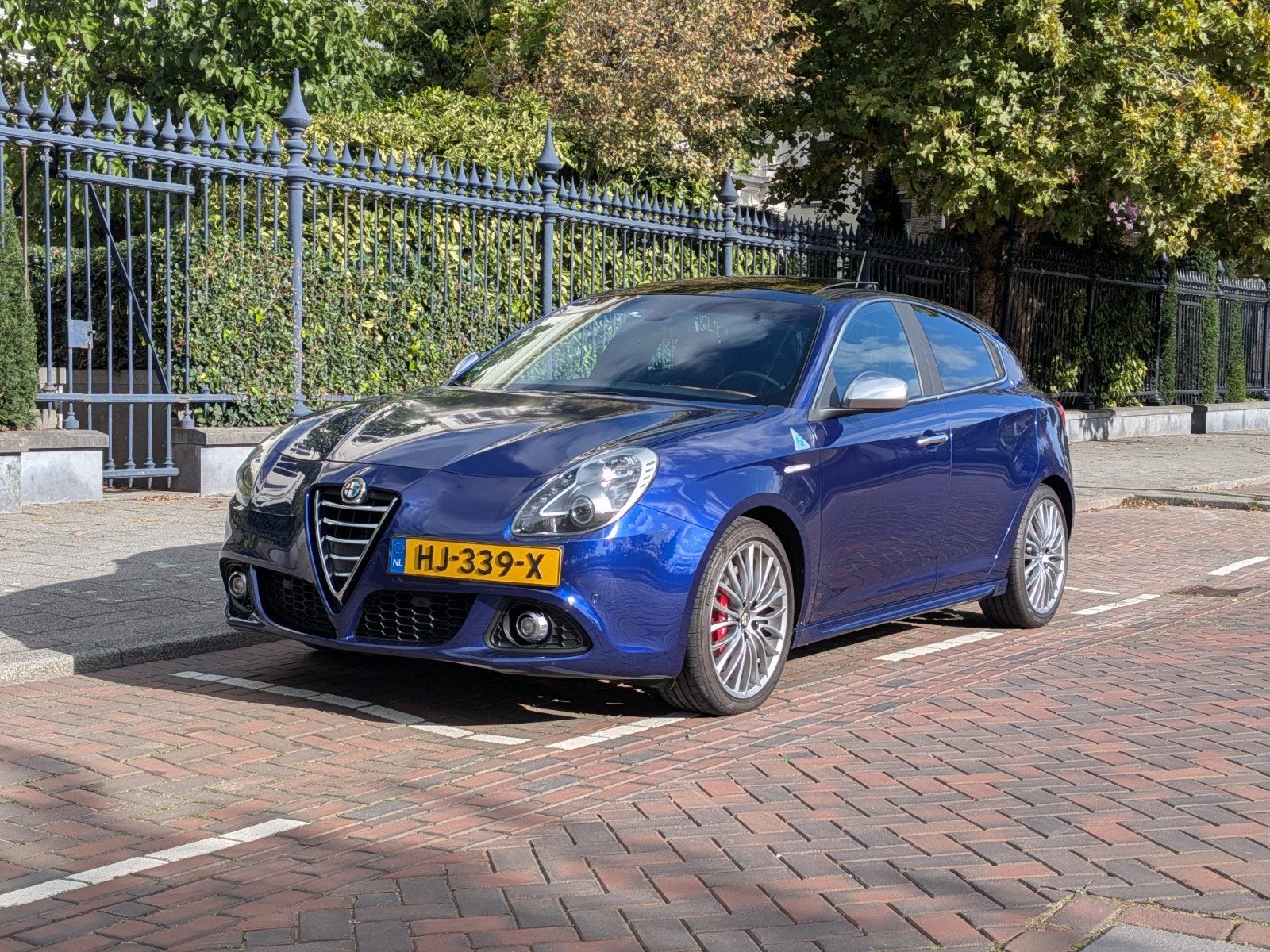 Alfa Romeo Giulietta 1.750 TBi QV - Blu Anodizzato - Cognac, Auto's, Euro 5, 1295 kg, 4 cilinders, Adaptieve lichten