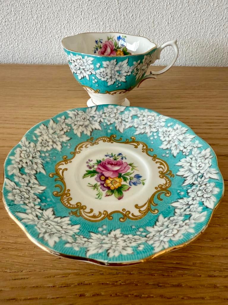 Royal Albert Enchantment-kop en schotel, Verzenden, Zo goed als nieuw, Porselein, Kop en/of schotel