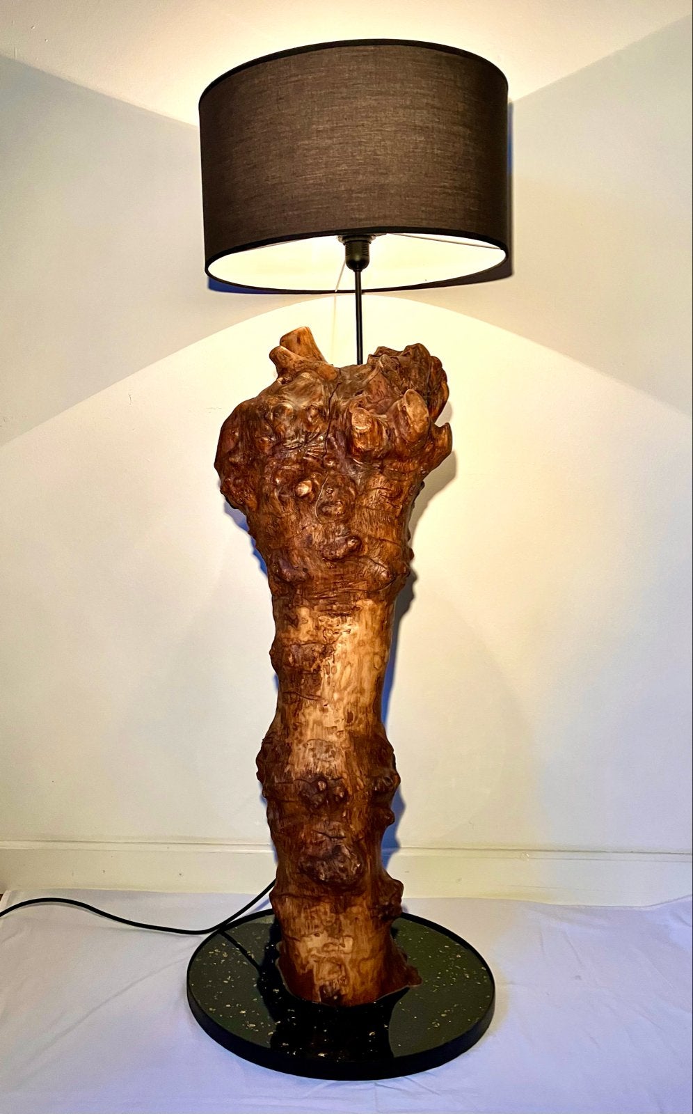 Unieke boomlamp (Es) met knoest en epoxyvoet, 100 tot 150 cm, Nieuw, Landelijk, Hout