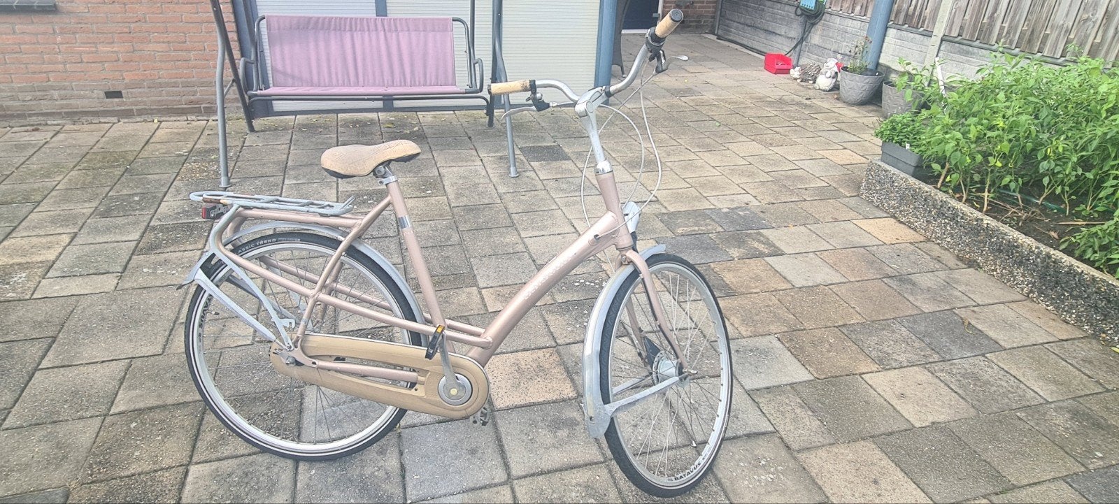 Batavus damesfiets met versnellingen en lage instap, Fietsen en Brommers, Velgrem, (Extra) lage instap, Batavus, Ophalen of Verzenden