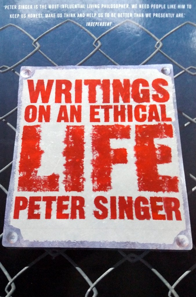 Peter Singer - Writings on an Ethical Life (ENGELSTALIG), Boeken, Filosofie, Ophalen of Verzenden, Zo goed als nieuw, Wijsbegeerte of Ethiek