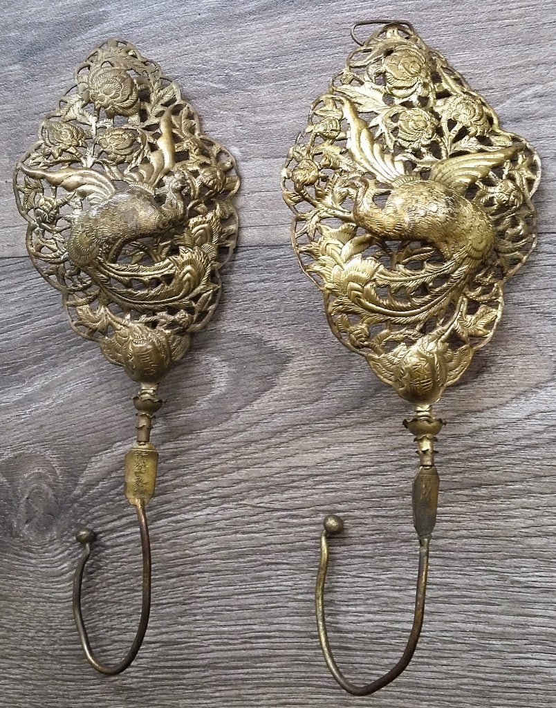 Omstreeks1880 Twee Grote Gordijn Haken Chinees Huwelijks Bed, Zilver, 24 cm, Sieraad, Ophalen of Verzenden