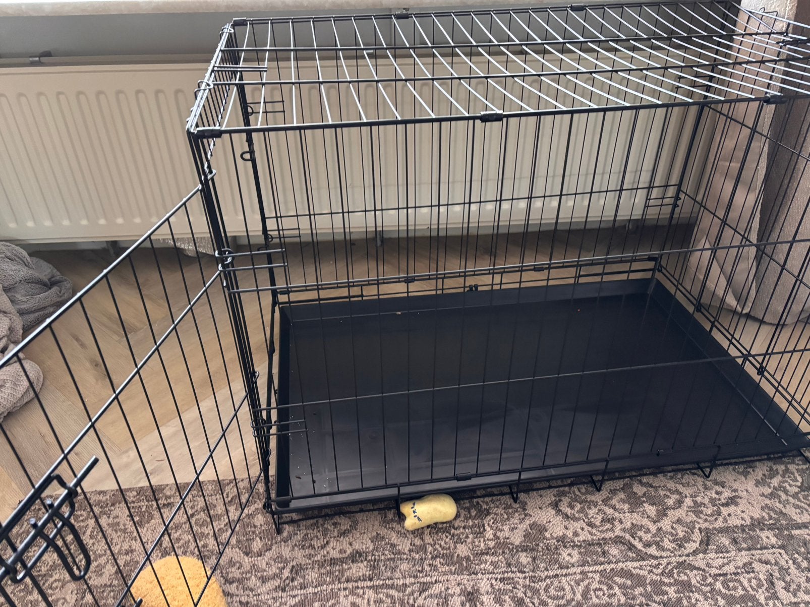 Bench, Dieren en Toebehoren, Hondenhokken, Ophalen, Zo goed als nieuw, Minder dan 75 cm, Minder dan 65 cm