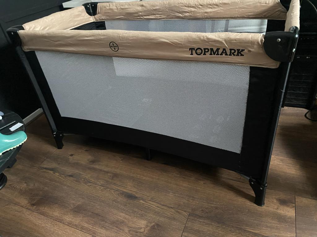 Topmark Reiswieg/Campingbedje + draagtas en matras van Qute, Ophalen, Gebruikt, Rechthoekig