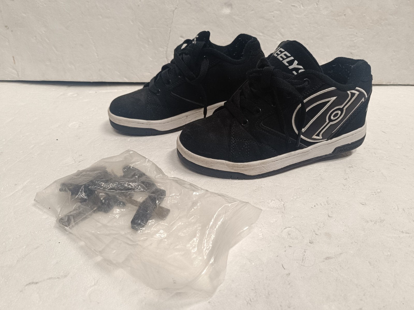 heelys maat 35 (22cm), Kinderen en Baby's, Speelgoed | Buiten | Rolschaatsen, Gebruikt, Ophalen of Verzenden, A, A