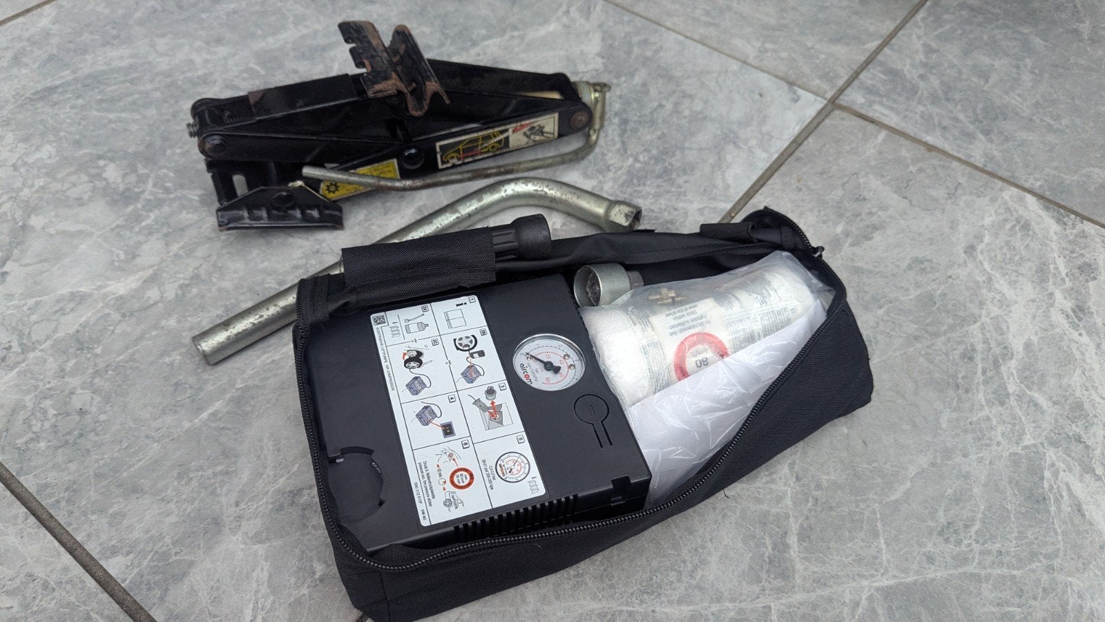 Krik en bandenreparatieset, Ophalen of Verzenden, Gebruikt, Elektrisch, Schaarkrik