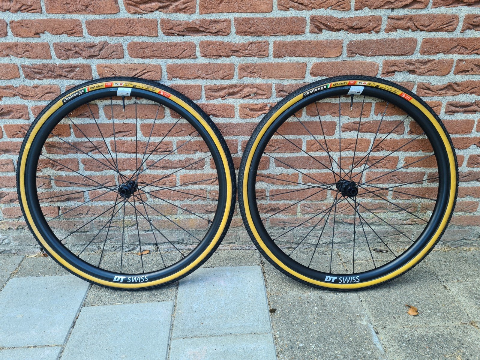 DT Swiss G1800 Gravel Wielset met Challenge Getaway banden, Fietsen en Brommers, Wiel, Ophalen of Verzenden, Zo goed als nieuw