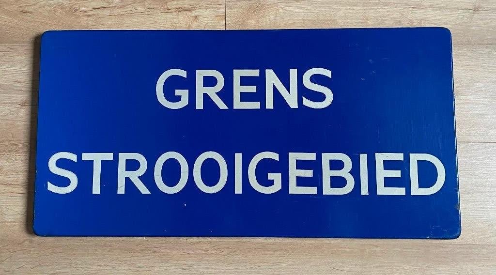 Retro verkeersbord met tekst grens strooigebied, Verzamelen, Ophalen, Overige typen