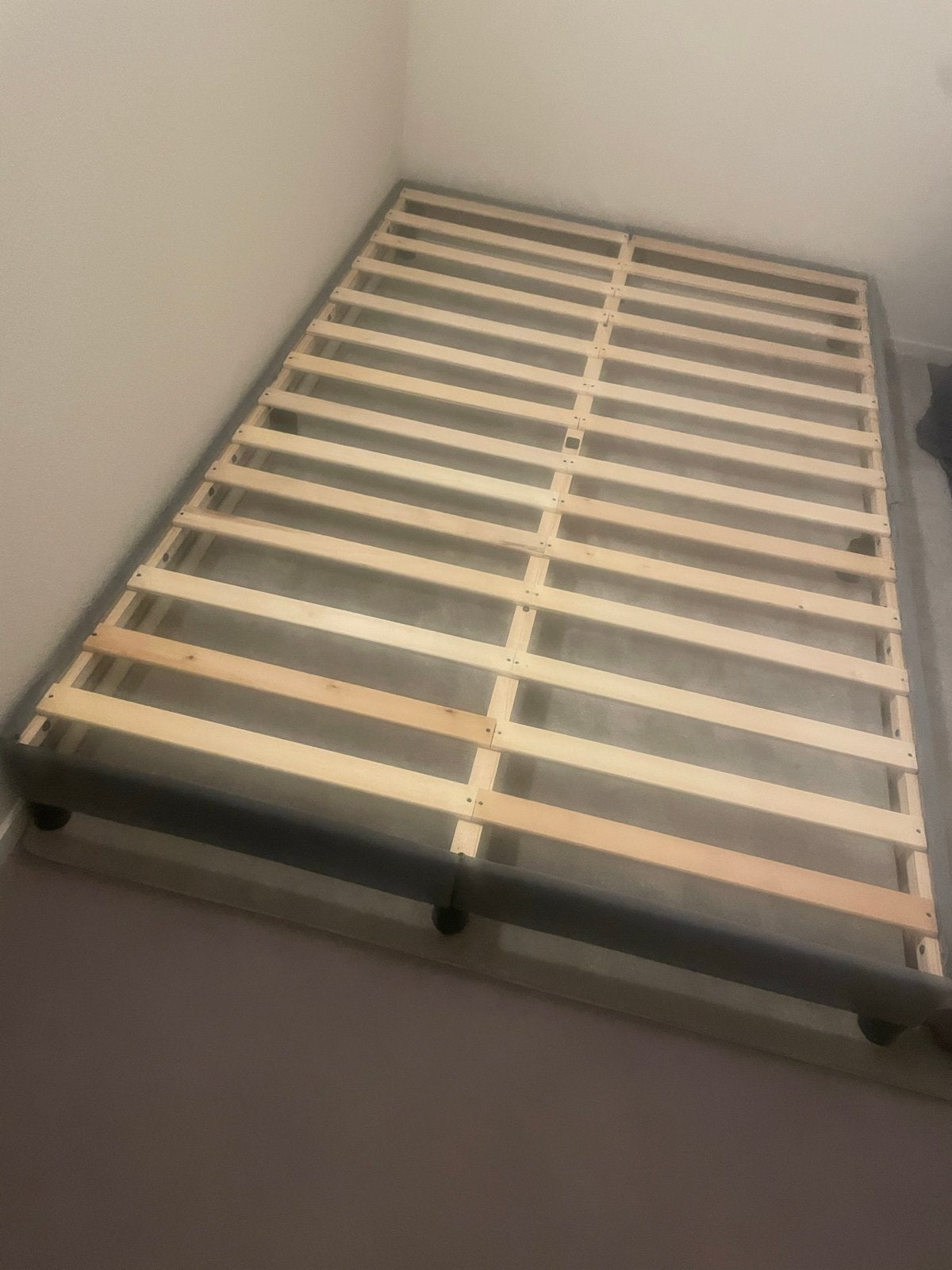 Gloednieuw vidaXL Bedframe 140x220 donkergrijs, factuur aanw, Ophalen, Overige materialen, Tweepersoons, 140 cm