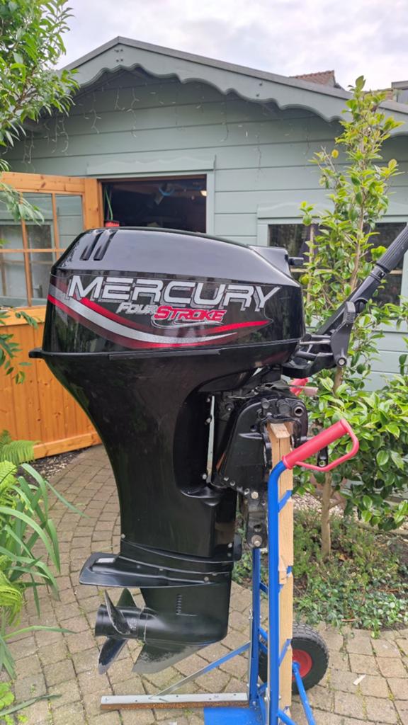 25 pk 4 takt Mercury hand-start., Watersport en Boten, Buiten- en Binnenboordmotoren, Ophalen, 10 tot 30 pk, Gebruikt, Viertaktmotor